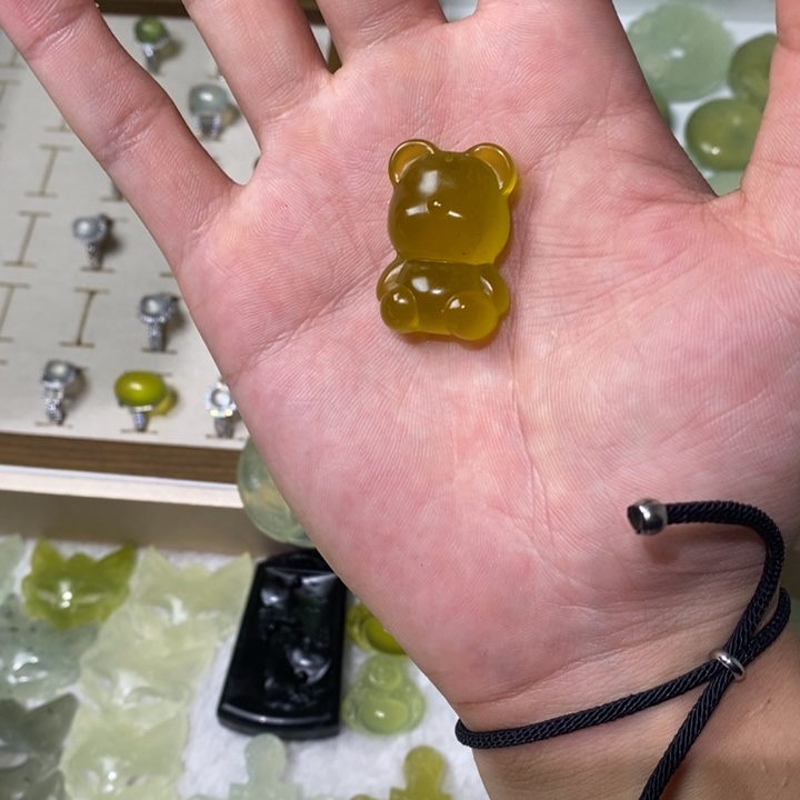 未镶嵌蛇纹石玉吊坠(不含链)