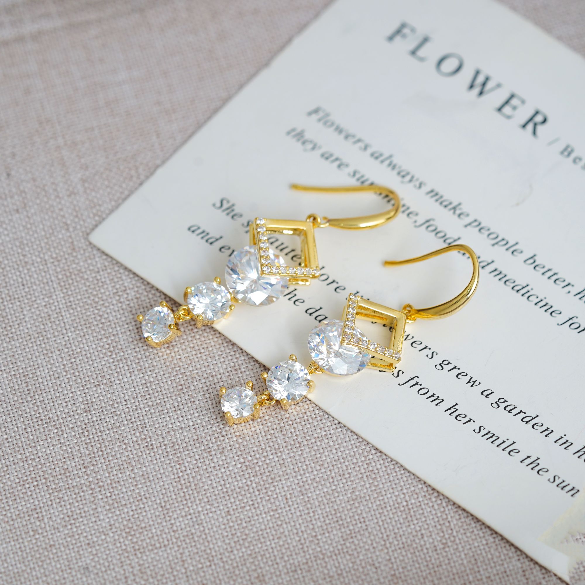 铜合金耳饰 女复古宫廷金色甜美风日韩耳钩时尚百搭耳饰PT1867