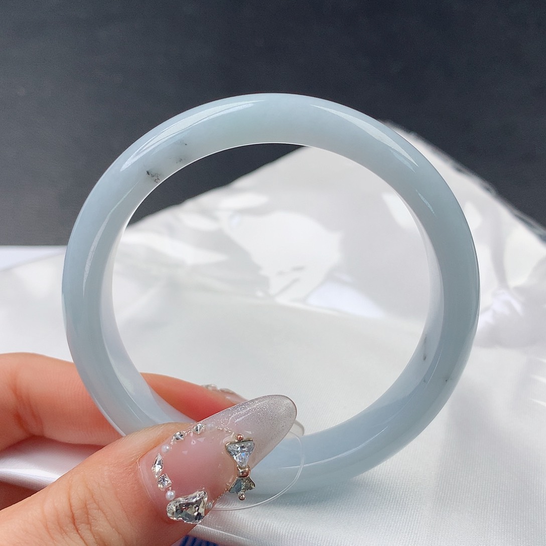 翡翠手镯未镶嵌52正55