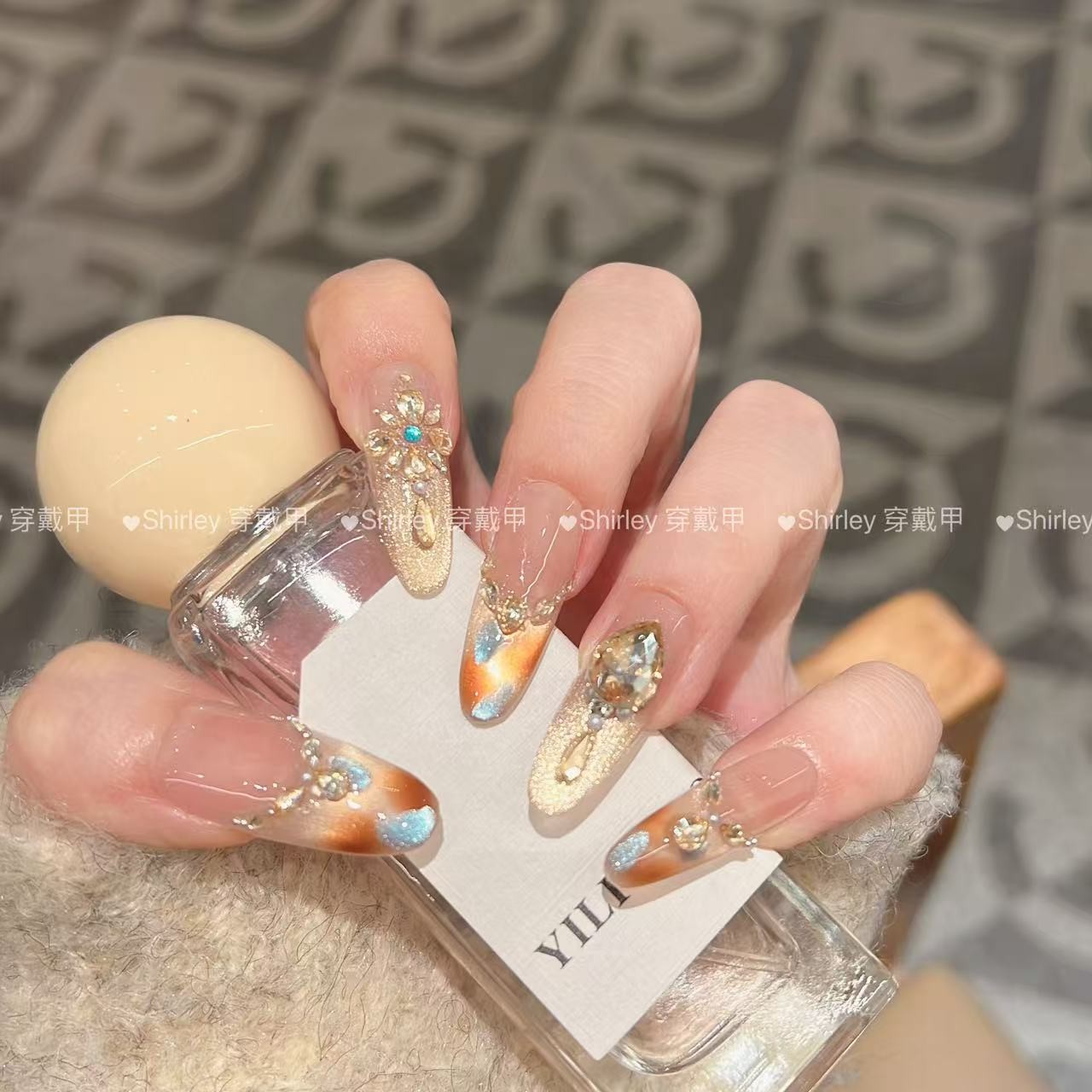 【琥珀听澜】时尚红色带钻高级感成品美甲穿戴式手工穿戴甲