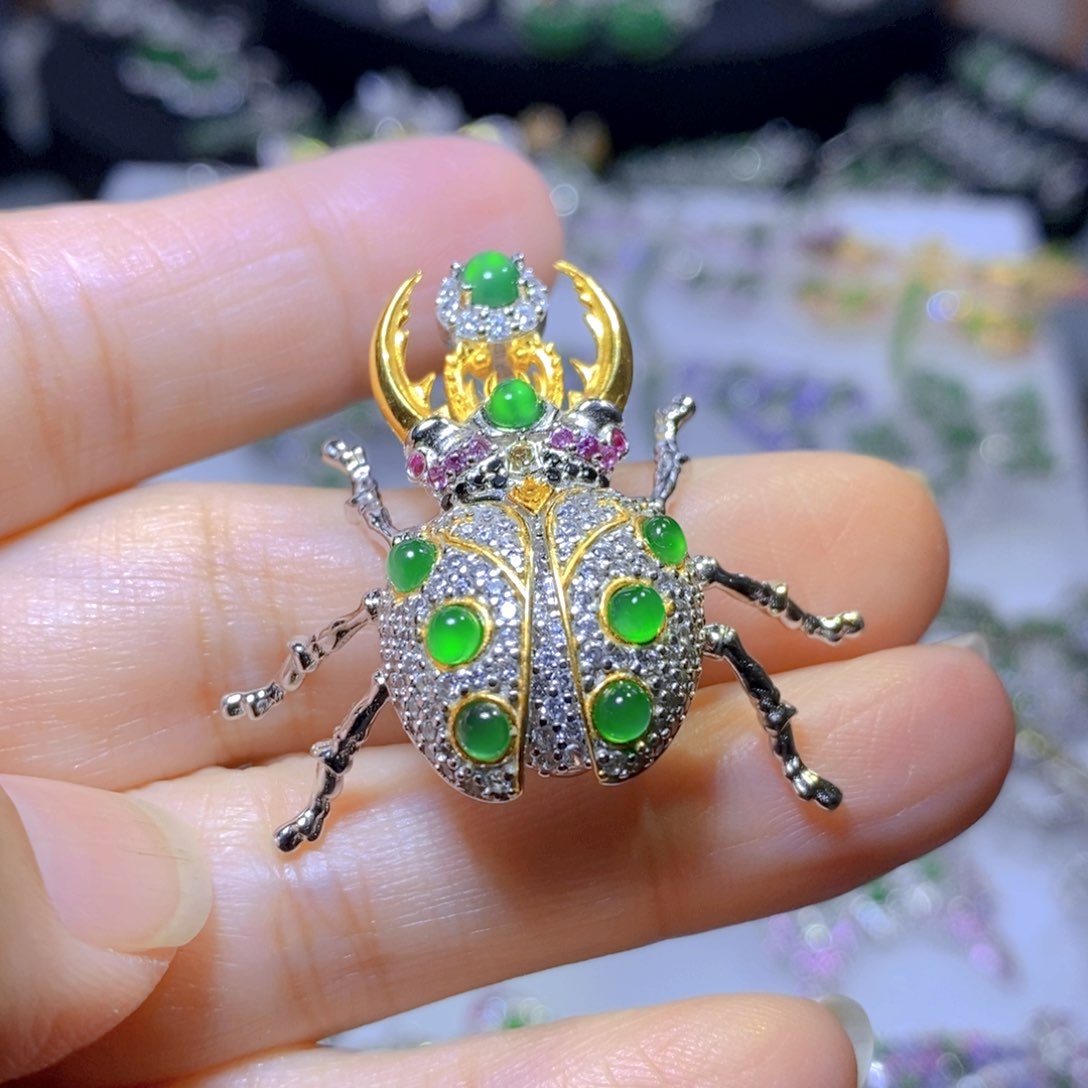 翡翠颈饰合金天然翡翠