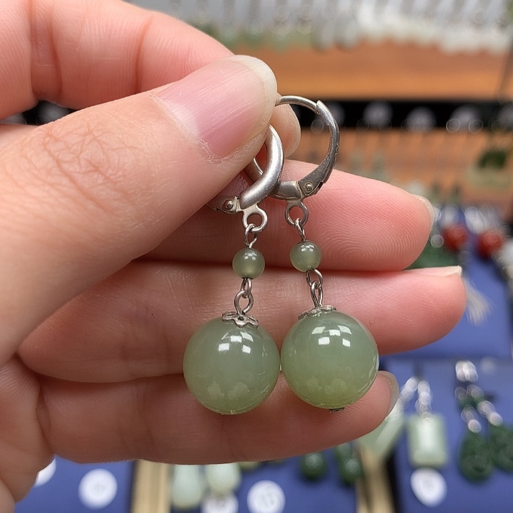 和田玉银S925镶嵌耳饰12左右晴水色