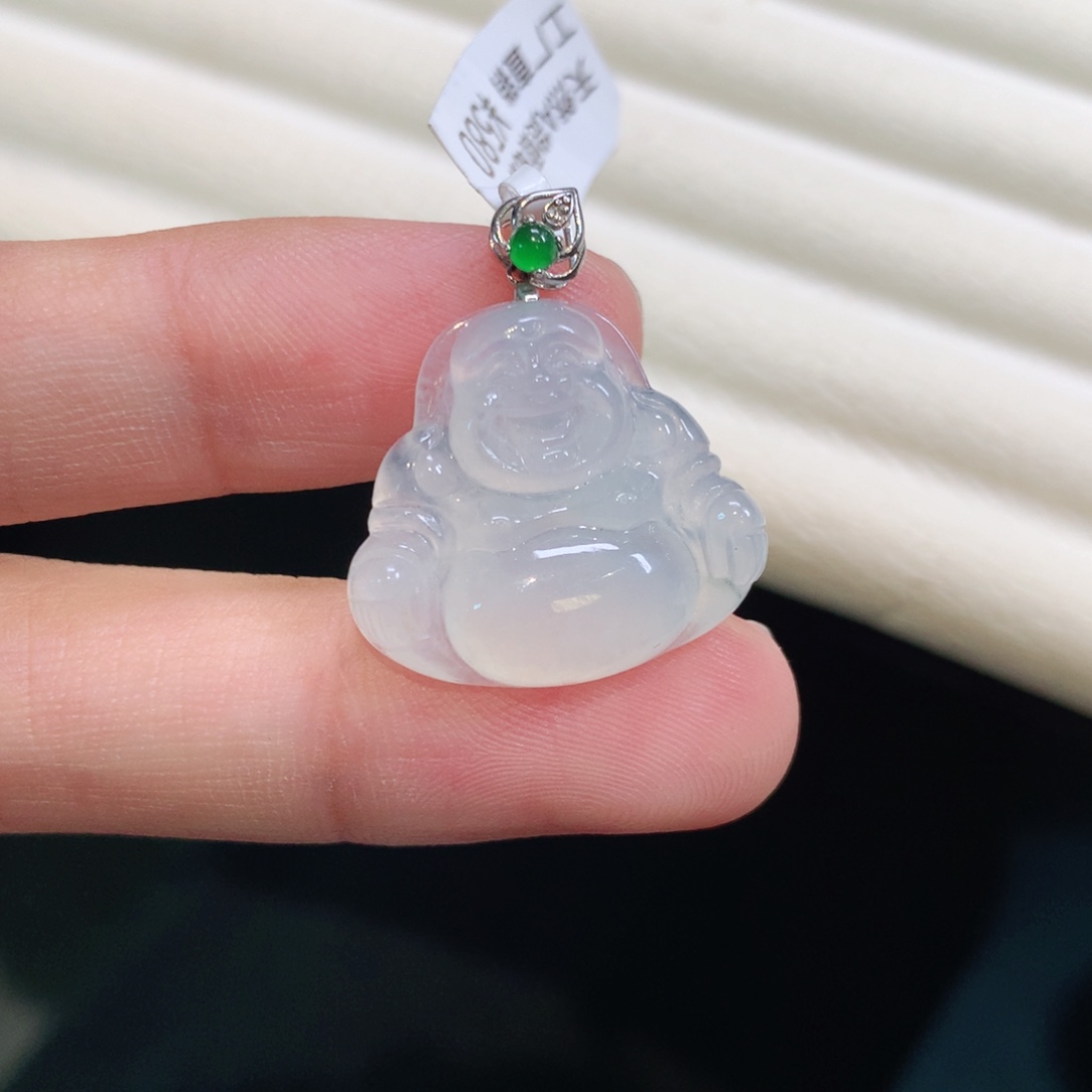 翡翠颈饰18K金镶嵌佛
