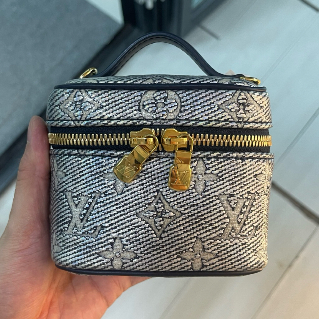 95新 LouisVuitton/路易威登 阿白奢品/幻彩色Micro Jerry化妆盒