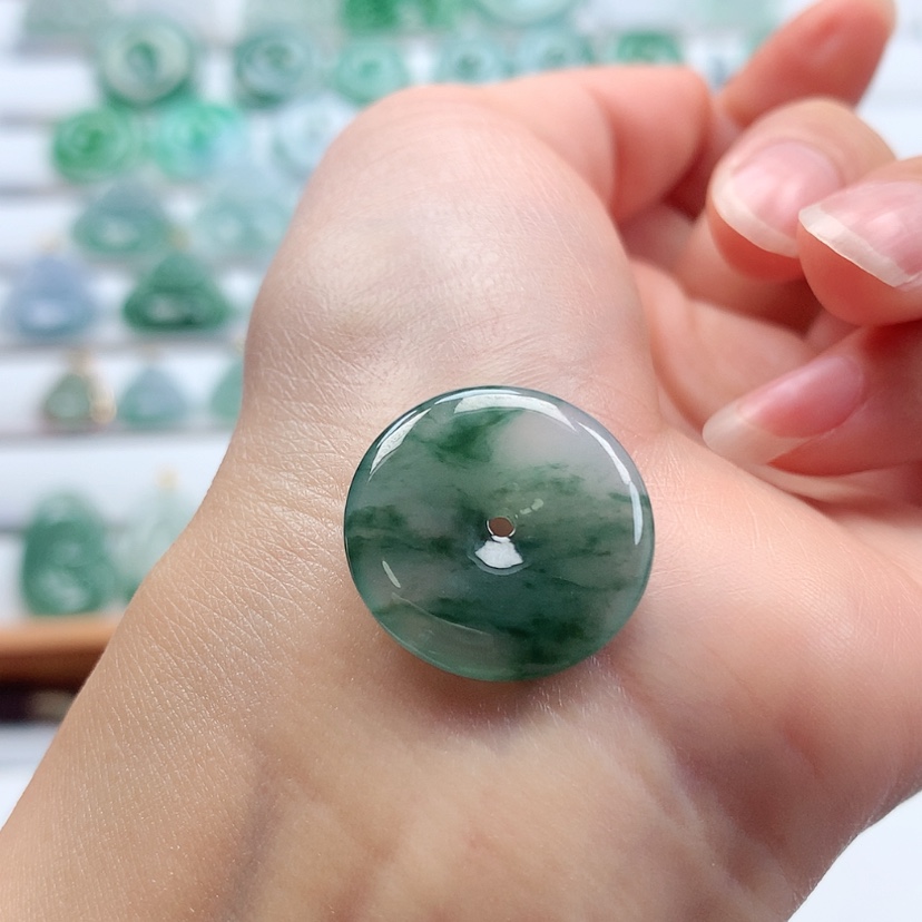 【闪购商品】翡翠吊坠(不含链)未镶嵌