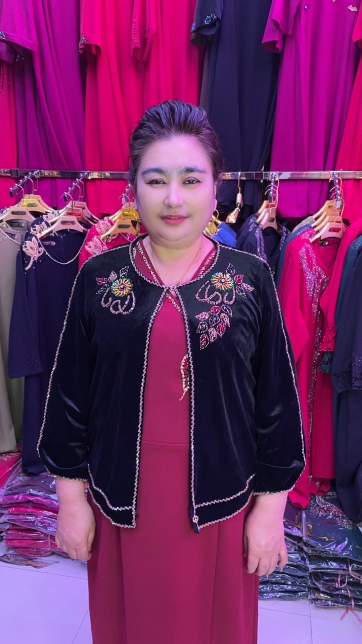 《ipargul女装店》大妈金丝绒高档外套 质量非常好 