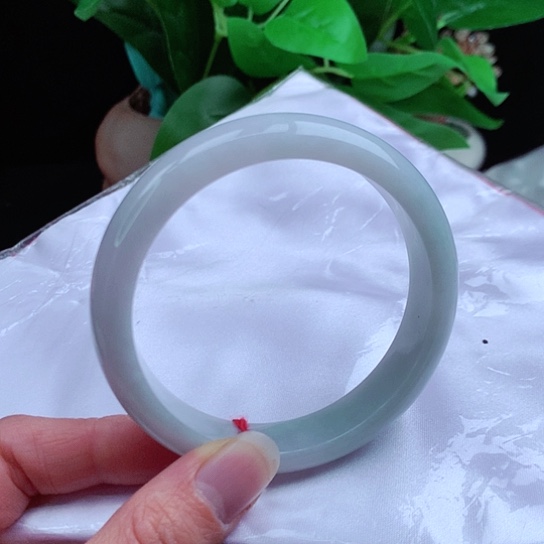 翡翠手镯未镶嵌      正圈60