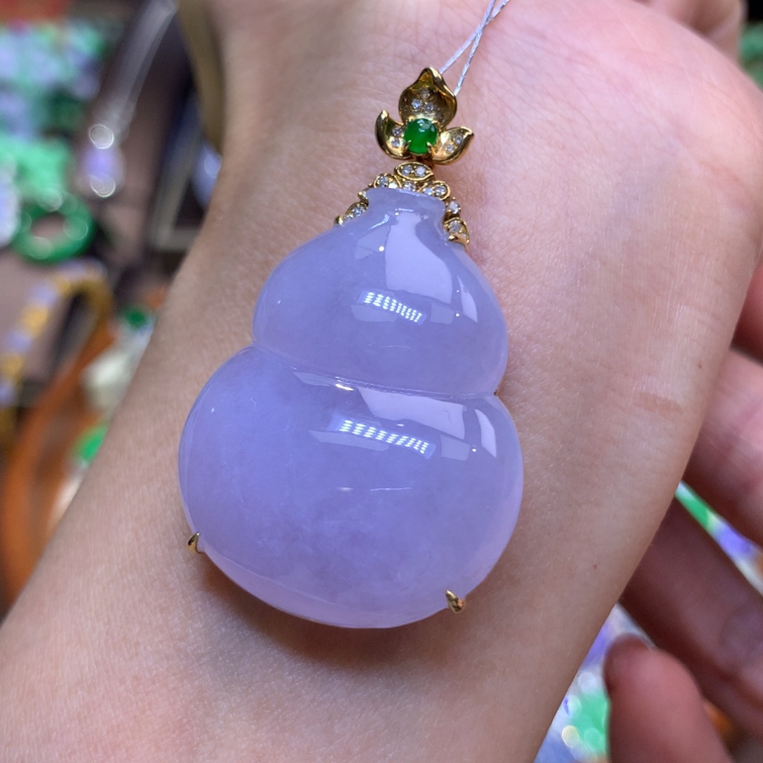 翡翠18K金镶嵌颈饰