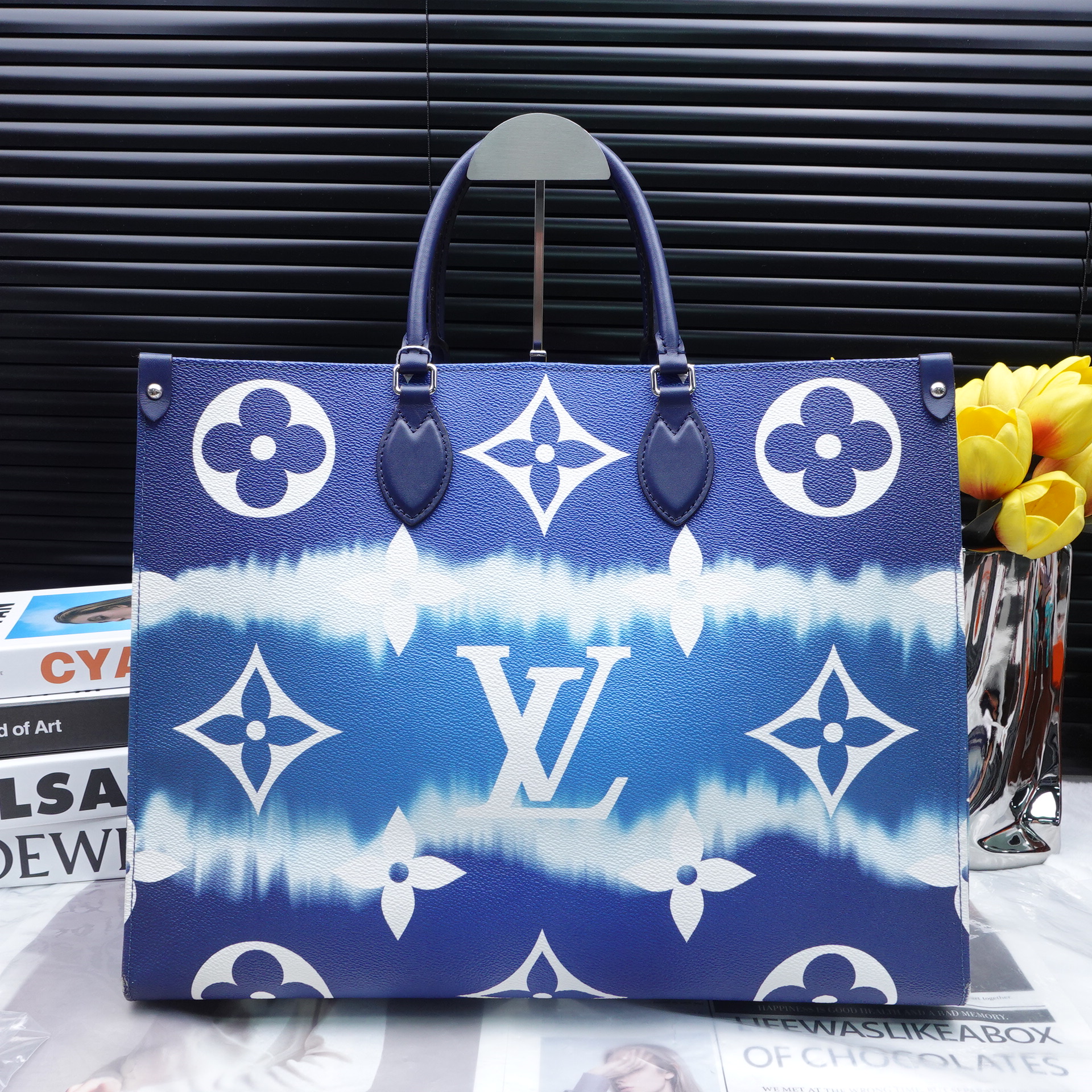 95新 LouisVuitton/路易威登 单肩包/T20249286