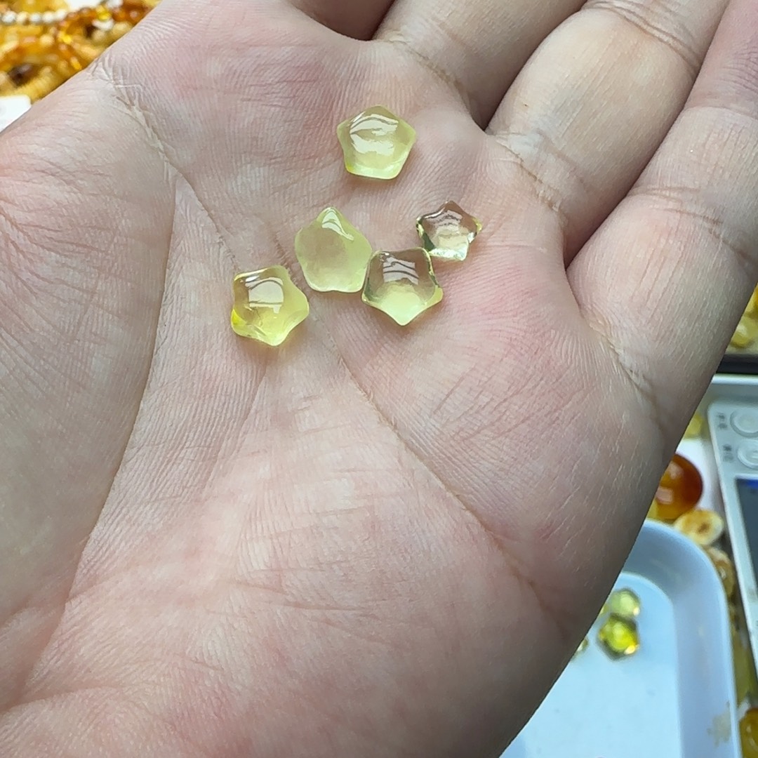琥珀未镶嵌裸石1克一组
