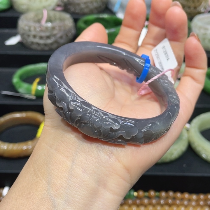 和田玉手镯56+圈口 编号70贵妃镯未镶嵌