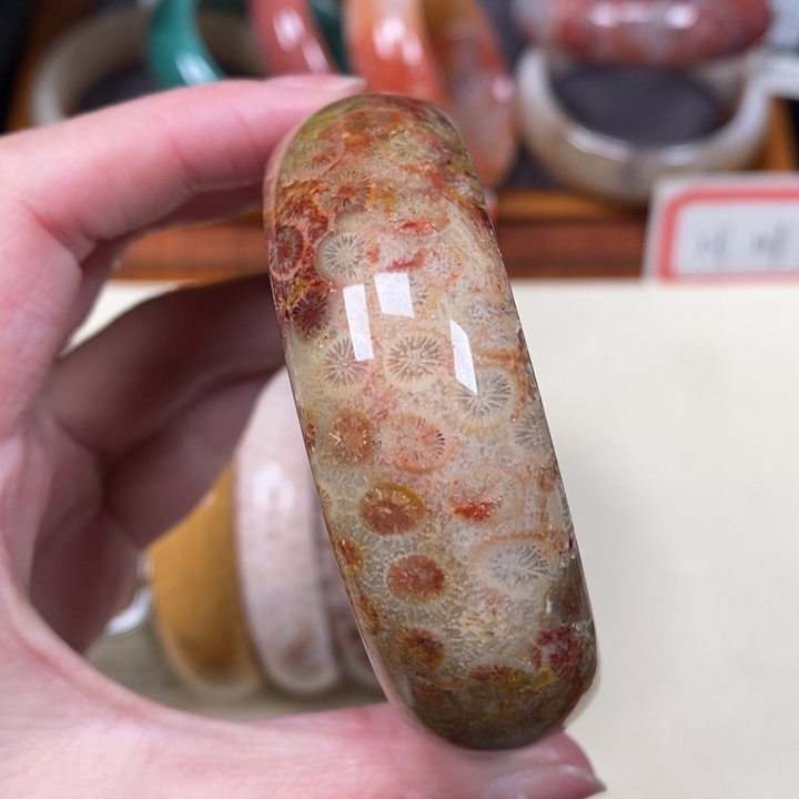 硅化珊瑚（珊瑚玉）手镯未镶嵌