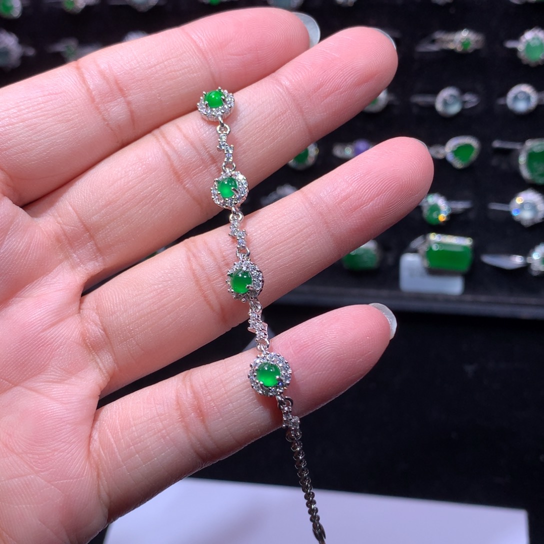 翡翠银S925镶嵌颈饰翡翠