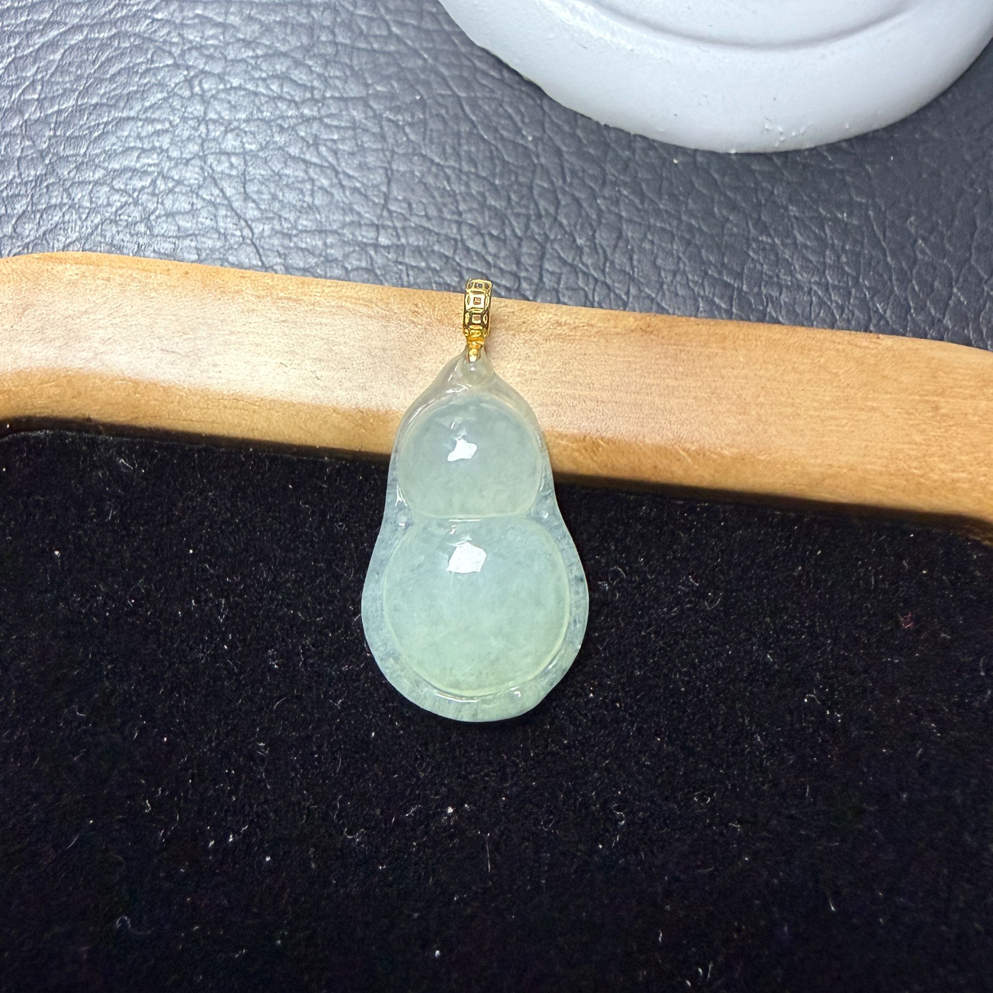 久鱼珠宝  18K金缅甸翡翠挂件 65