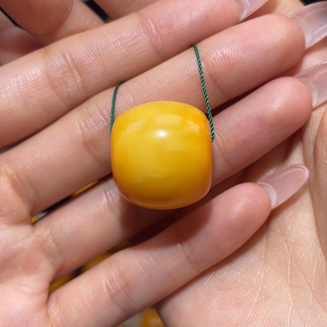 【闪购商品】琥珀裸石未镶嵌墩子