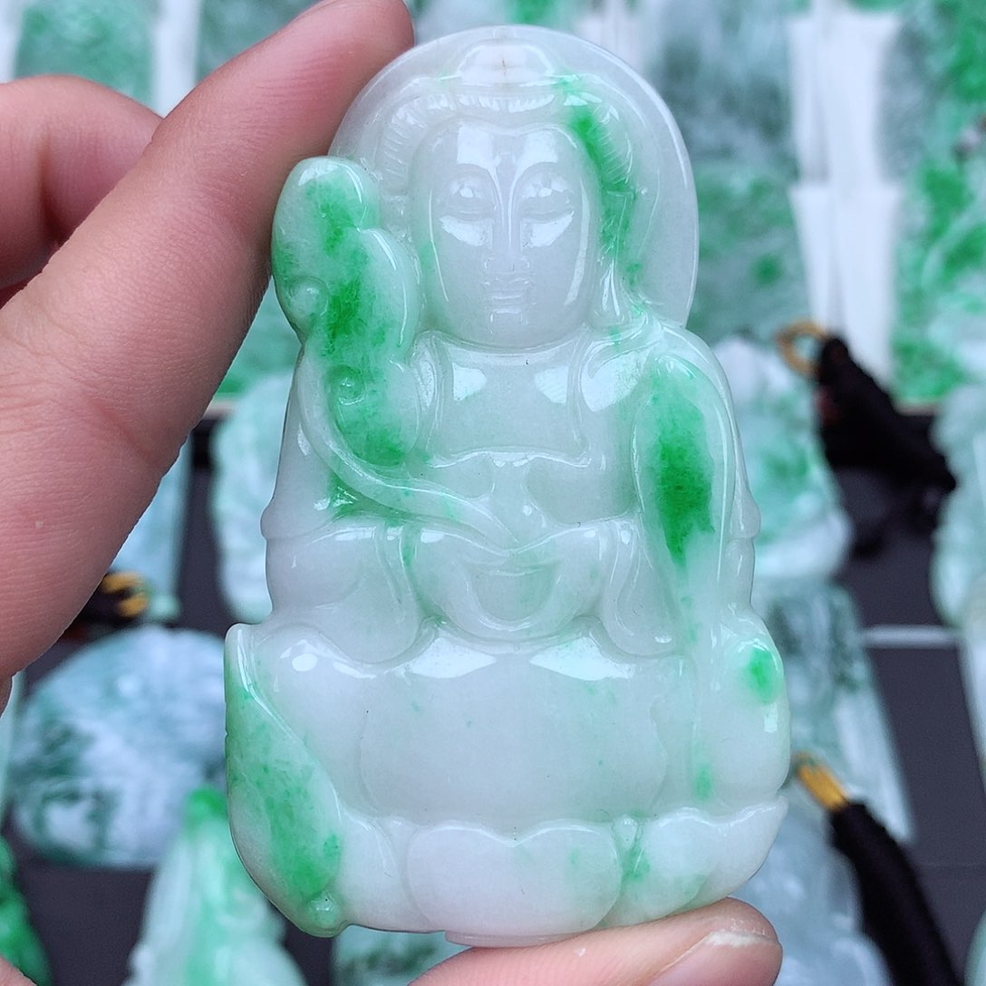 翡翠颈饰未镶嵌翡翠吊坠