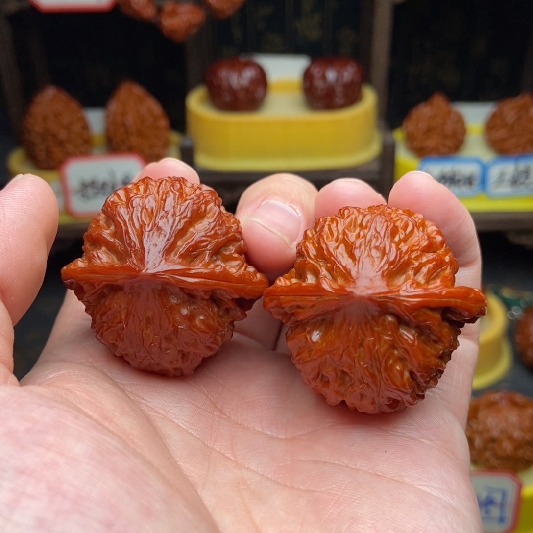 缤***兽文玩核桃吊坠3金牛9