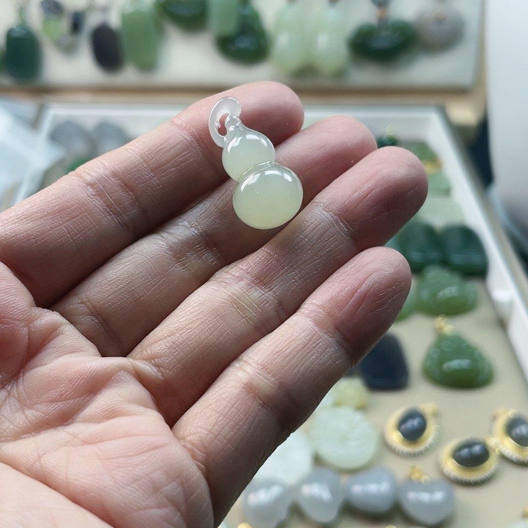 和田玉吊坠(不含链)未镶嵌