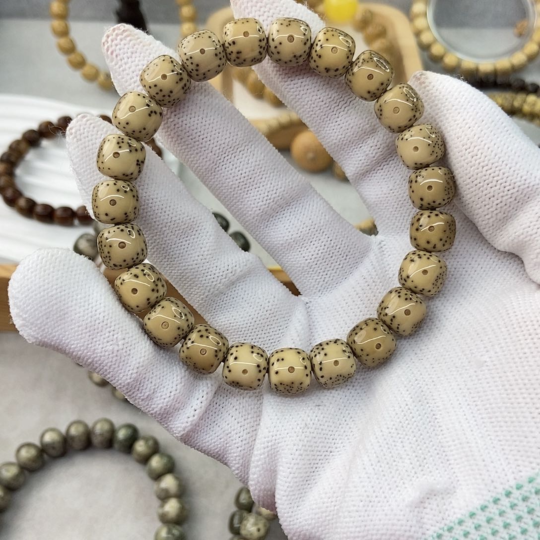 星月菩提手串神****生10古铜大眼