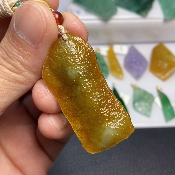 翡翠未镶嵌颈饰翡翠