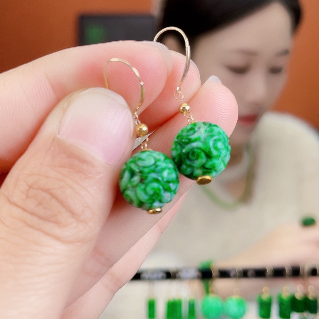 翡翠18K金镶嵌耳饰