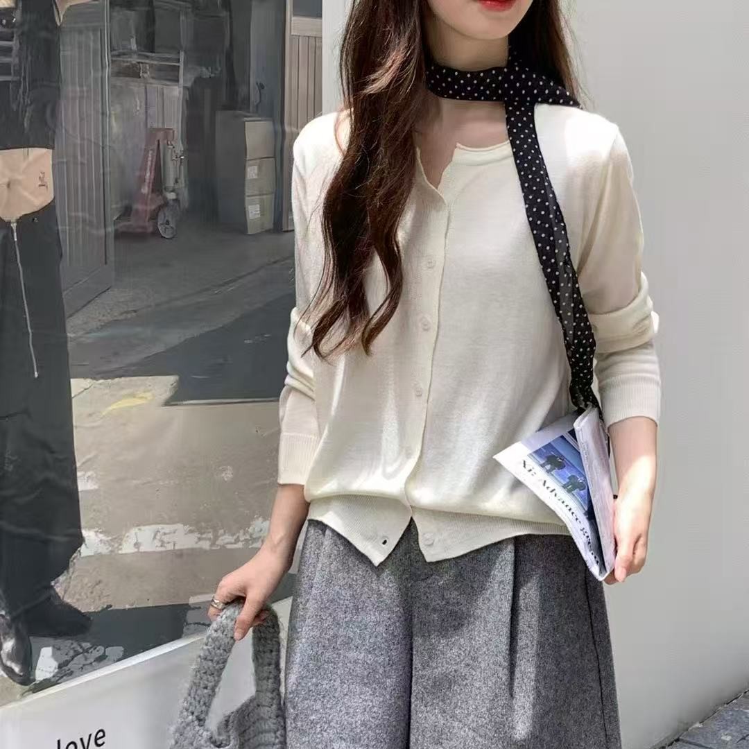 Y T原创（软糯亲肤薄款针织韩版打底宽松短款小外搭毛衣外套上衣）