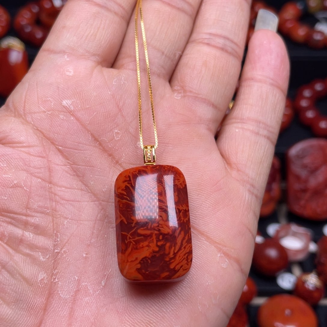 南红玛瑙珠宝奇石18K金镶嵌吊坠送银链