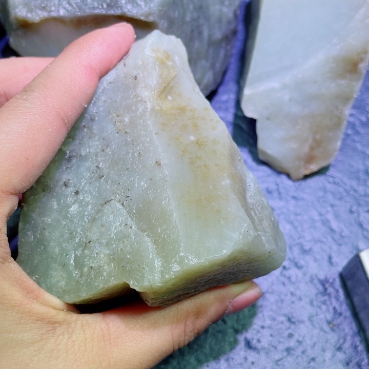 和田玉未镶嵌珠宝半成品