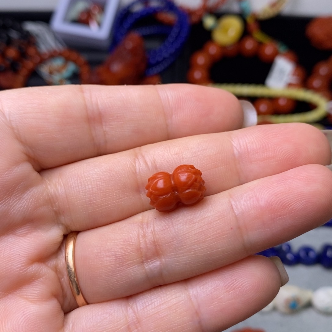 南红玛瑙圆珠未镶嵌