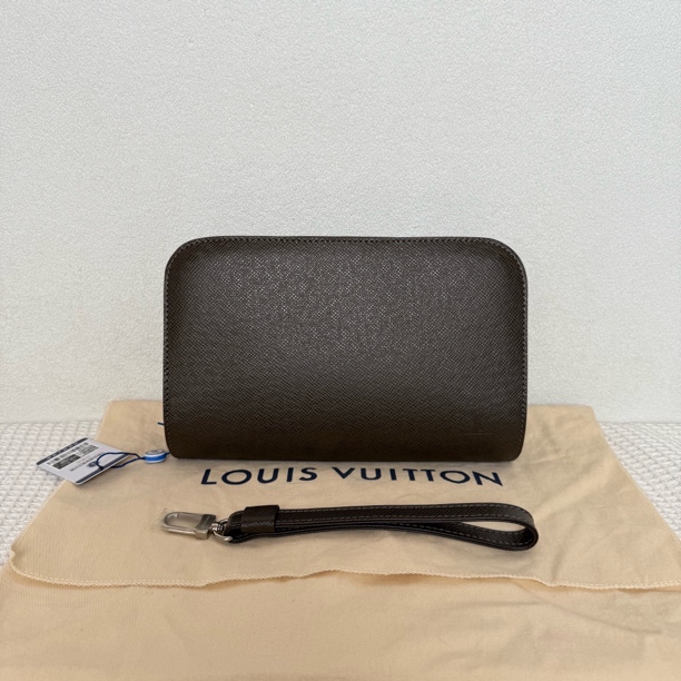 未使用 LouisVuitton/路易威登  6269/男士时尚商务棕色全皮手拿