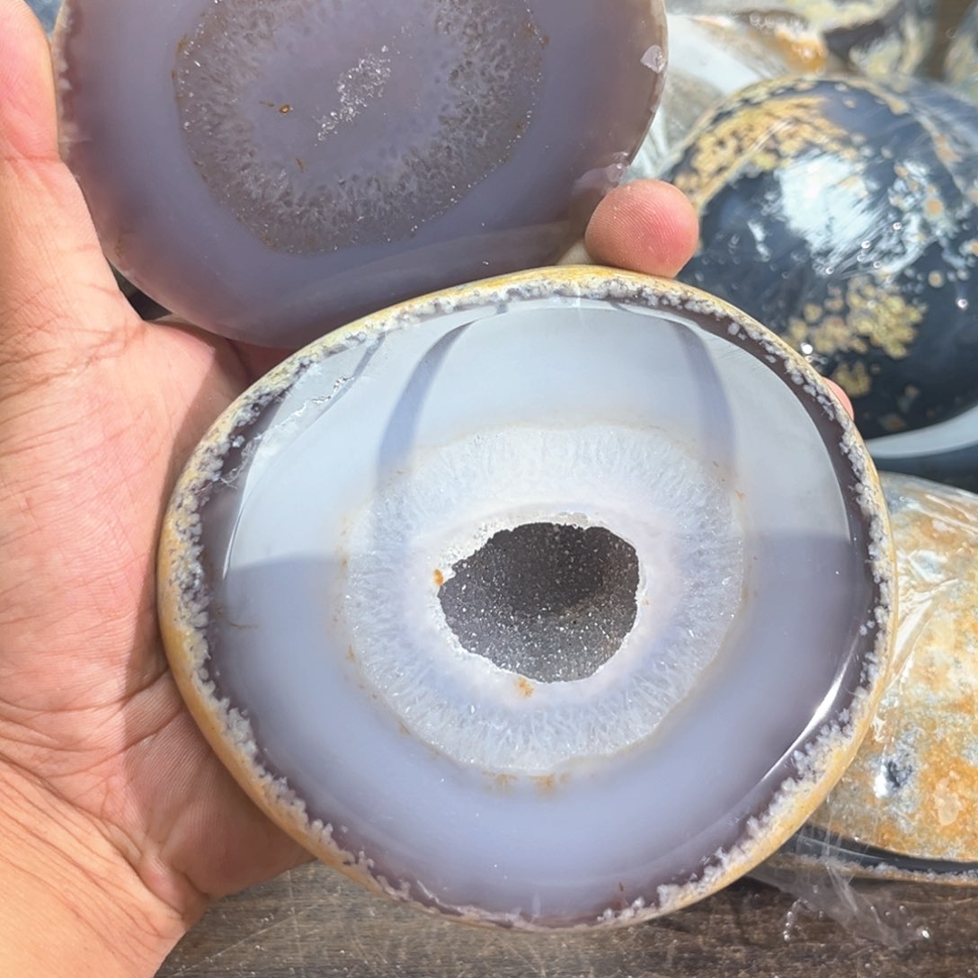 未镶嵌水晶大型摆件（非配饰）