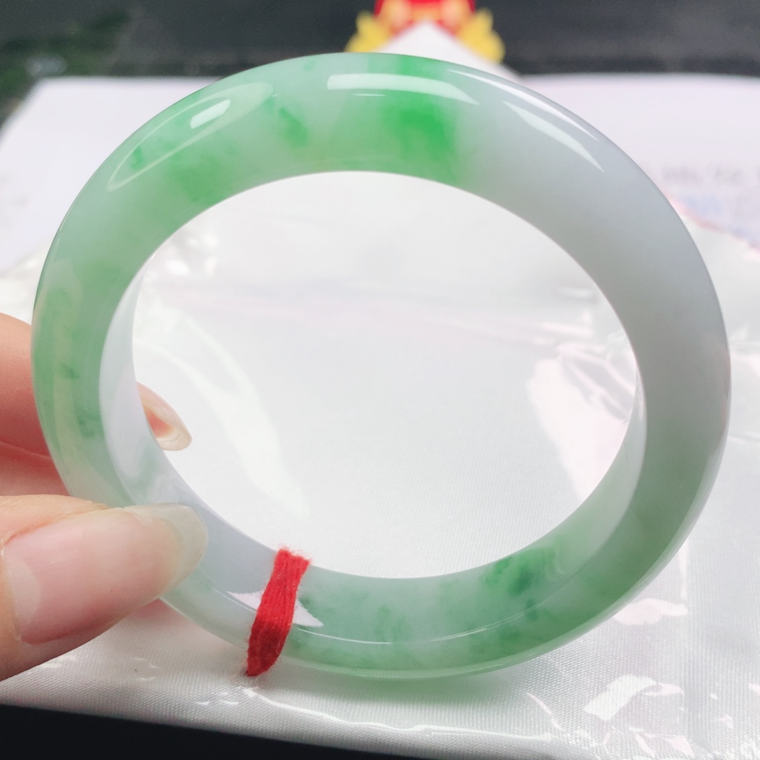 翡翠未镶嵌手镯翡翠54.1胶润细腻飘阳绿正圈