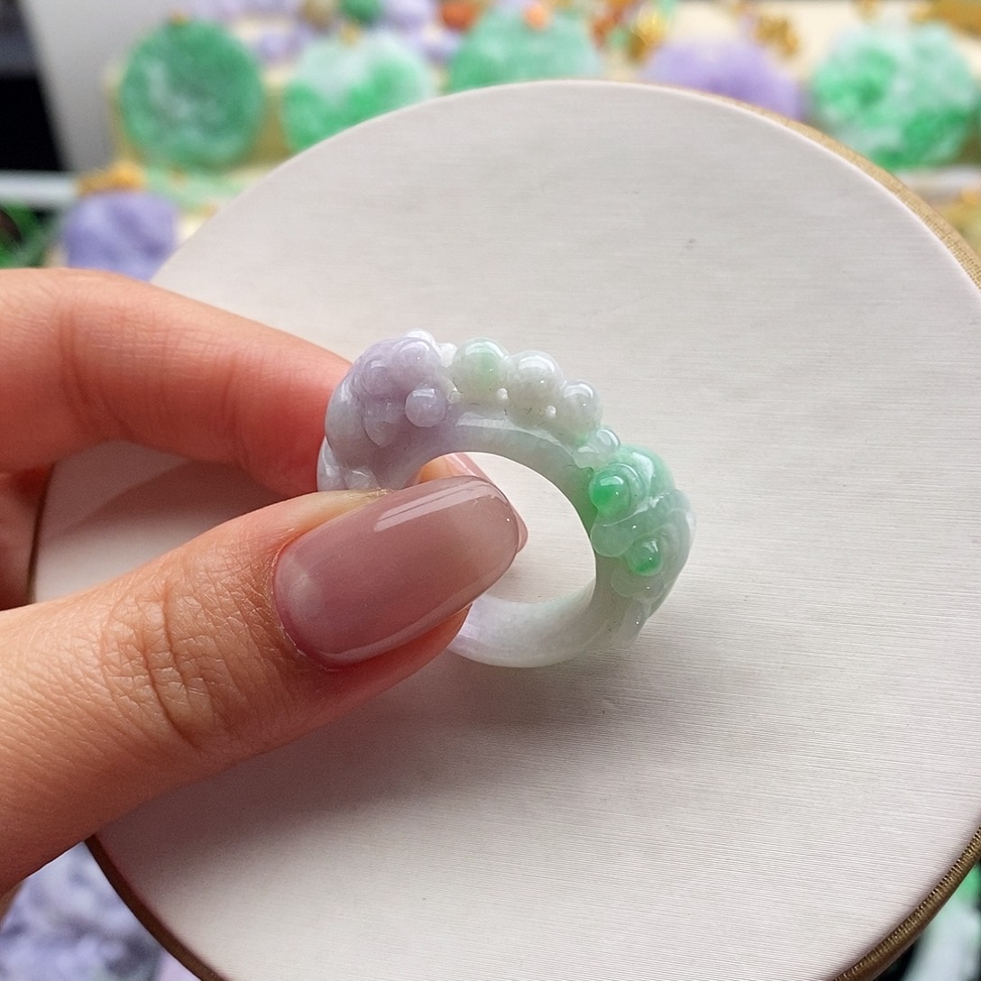 翡翠未镶嵌戒圈戒圈