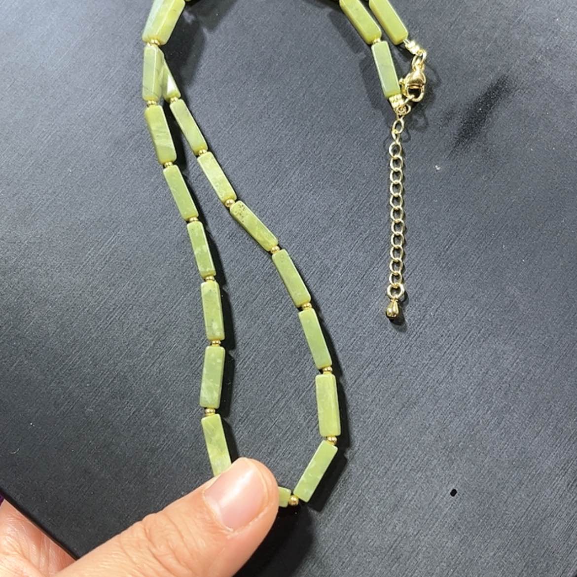 【闪购商品】琉璃颈饰舒具石老油料48