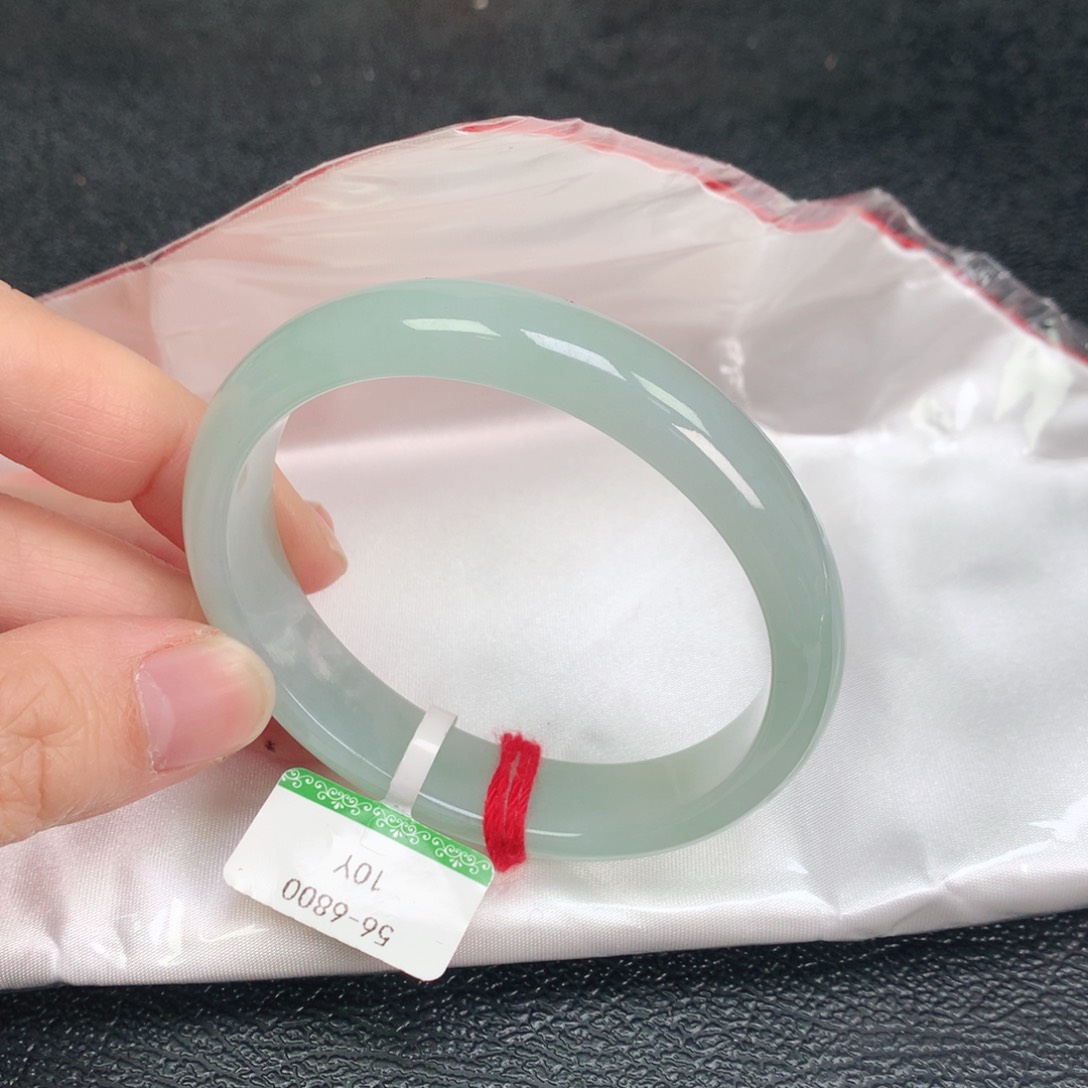 翡翠手镯未镶嵌56贵妃