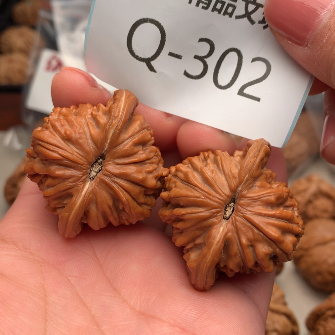 文玩核桃把件42楼………..