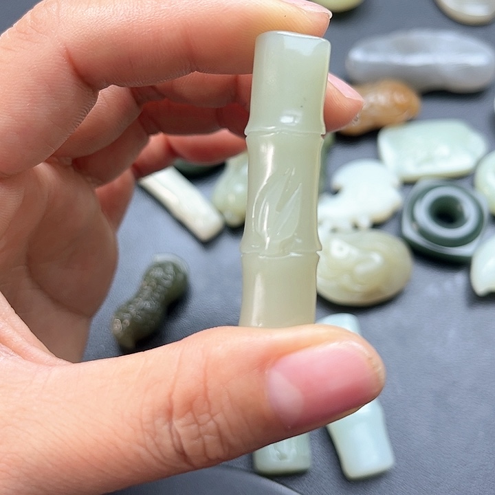 【闪购商品】颈饰未镶嵌和田玉