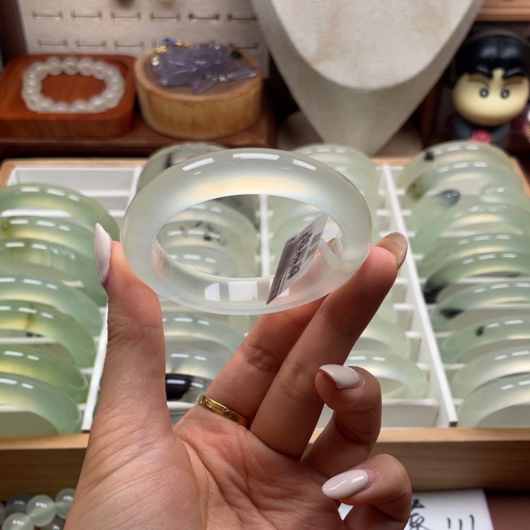 未镶嵌蛇纹石玉手镯