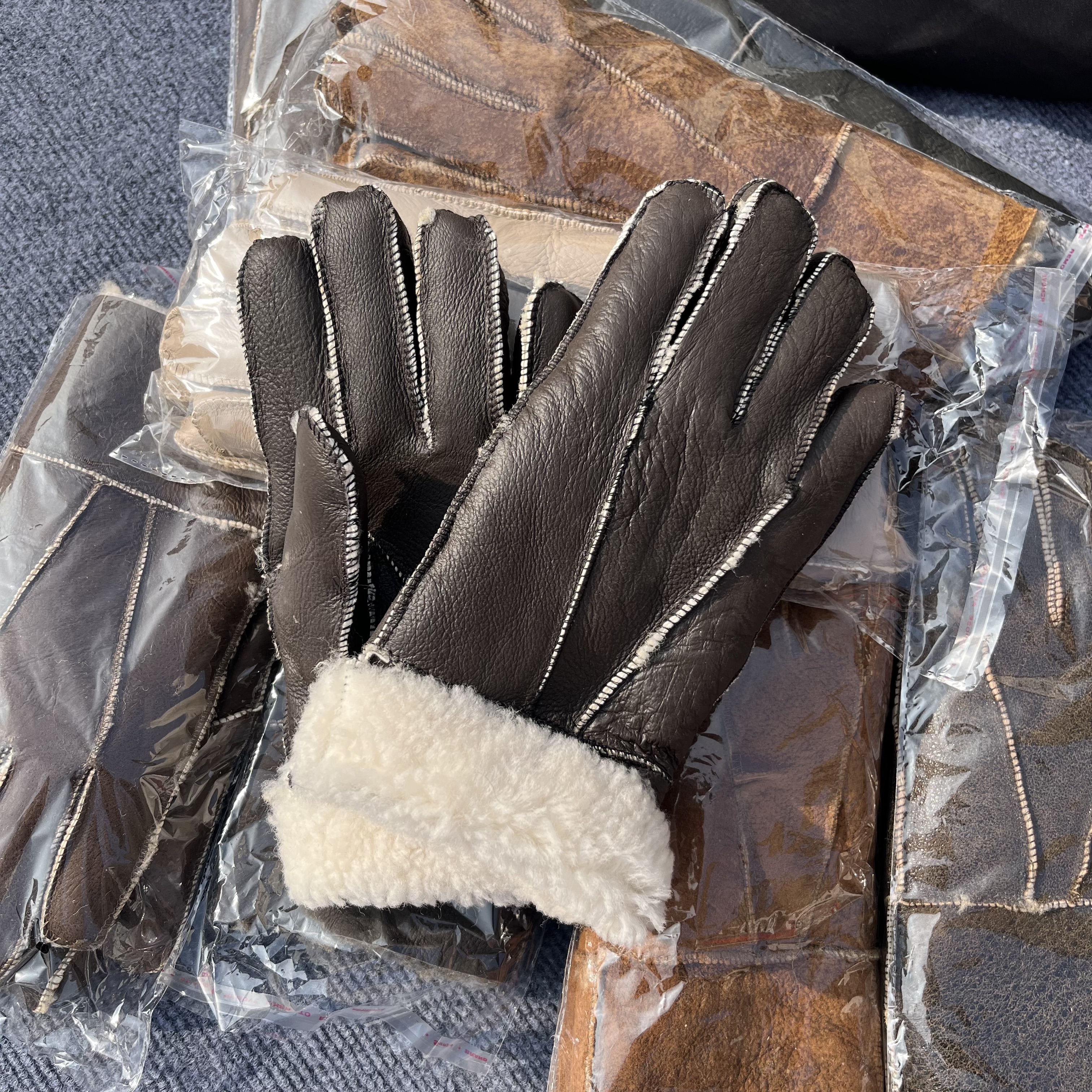 户外羊皮毛五指手套厚款男女通用分指款手套男士耐磨加厚保暖时尚