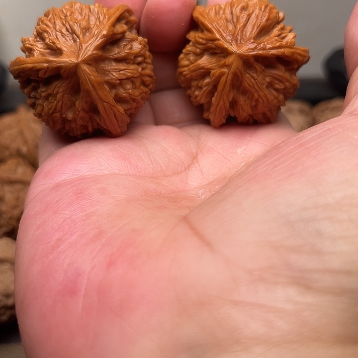 蓝***海吊坠文玩核桃你们都在