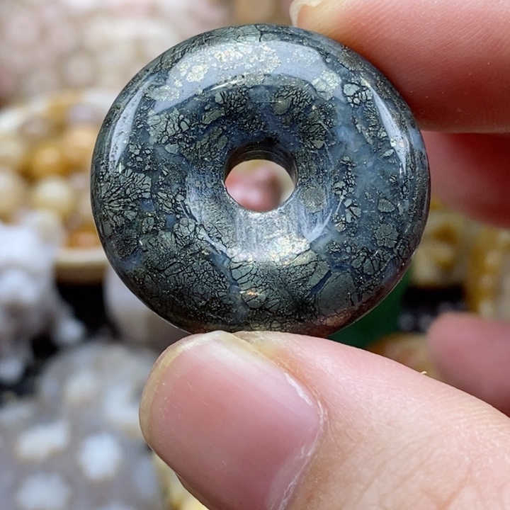 硅化珊瑚（珊瑚玉）颈饰未镶嵌