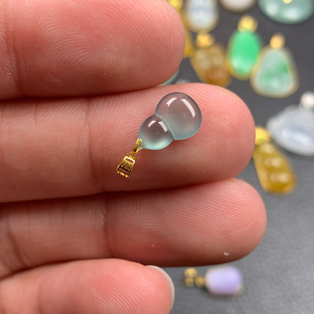 【闪购商品】颈饰18K金镶嵌翡翠翡翠