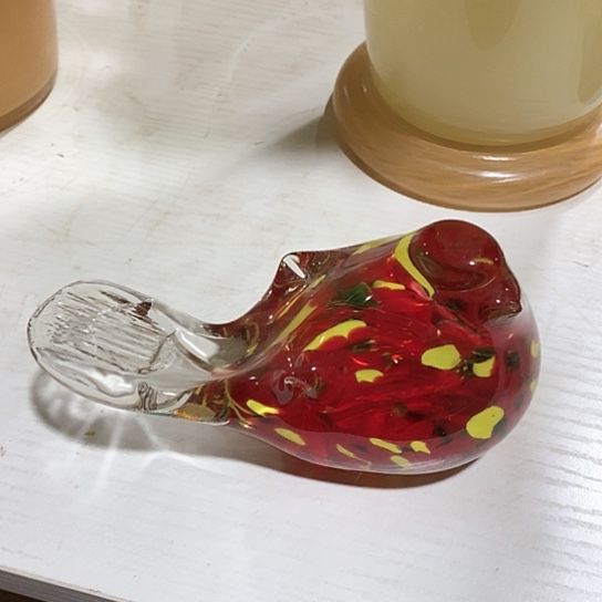 琉璃花瓶高7厘米宽12厘米