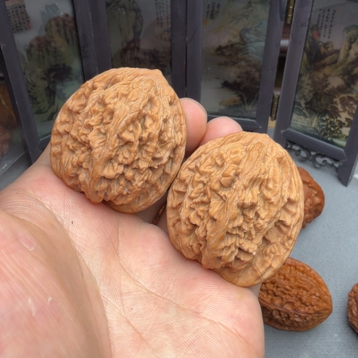 文玩核桃吊坠麦虎40
