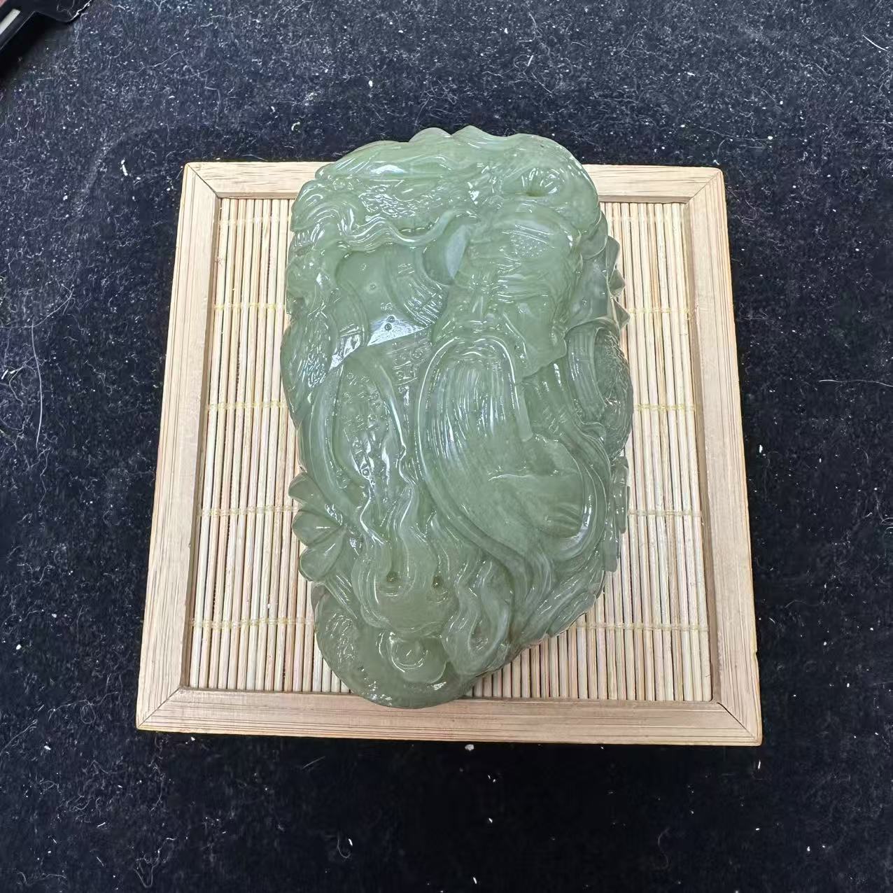 和田玉关公手把件0000