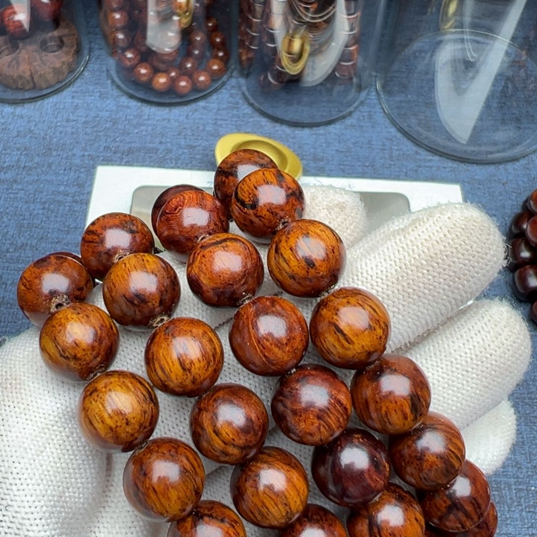 木尘**光海南红降花梨公1.2黄油底满芝麻点