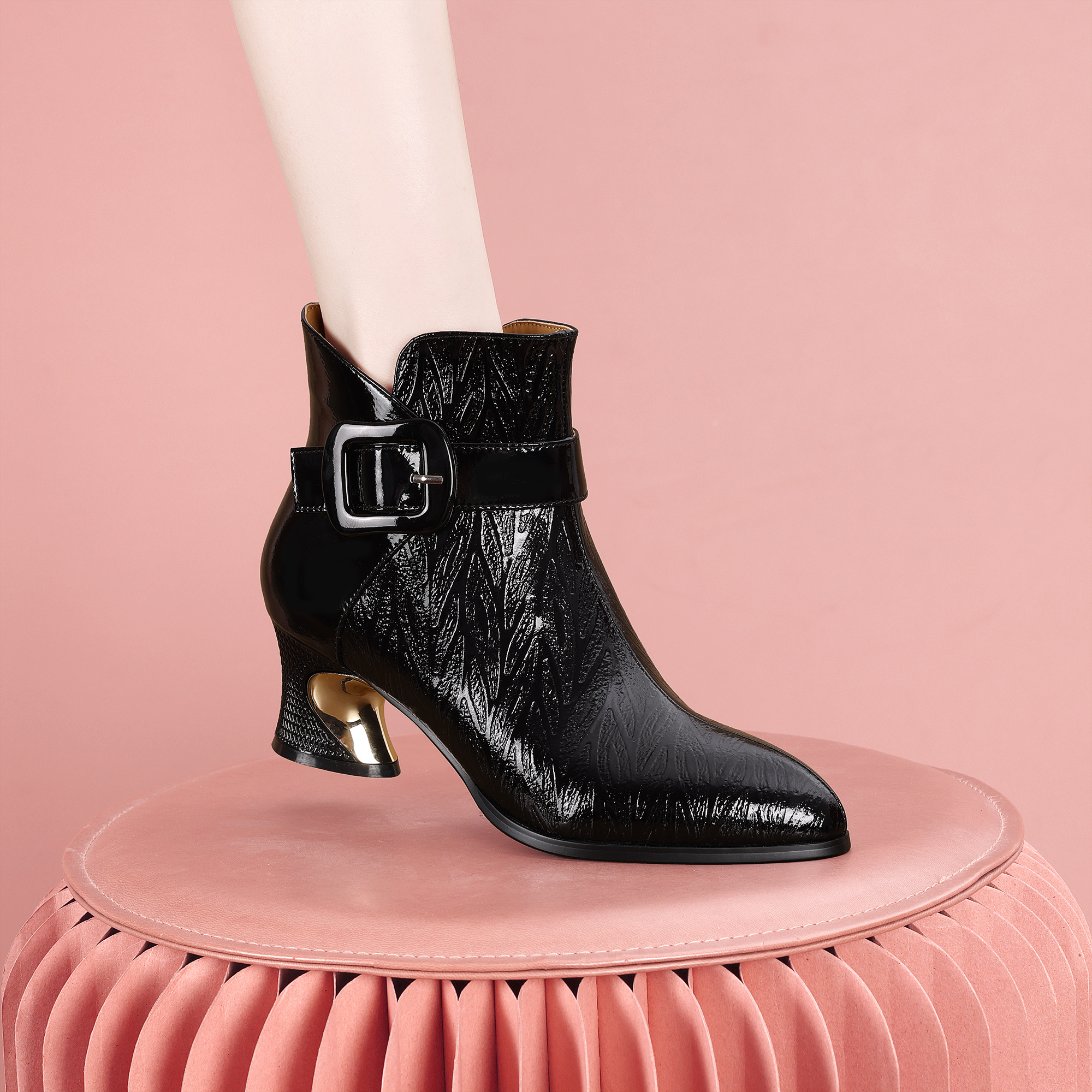 梵芮诗冬季尖头2025保暖舒适英伦风优雅粗跟短靴-1583