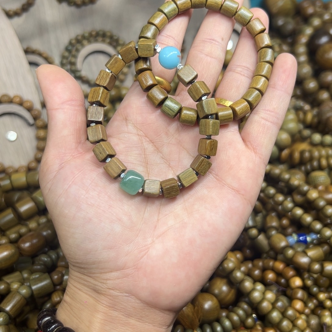 维腊木（绿檀）无事牌