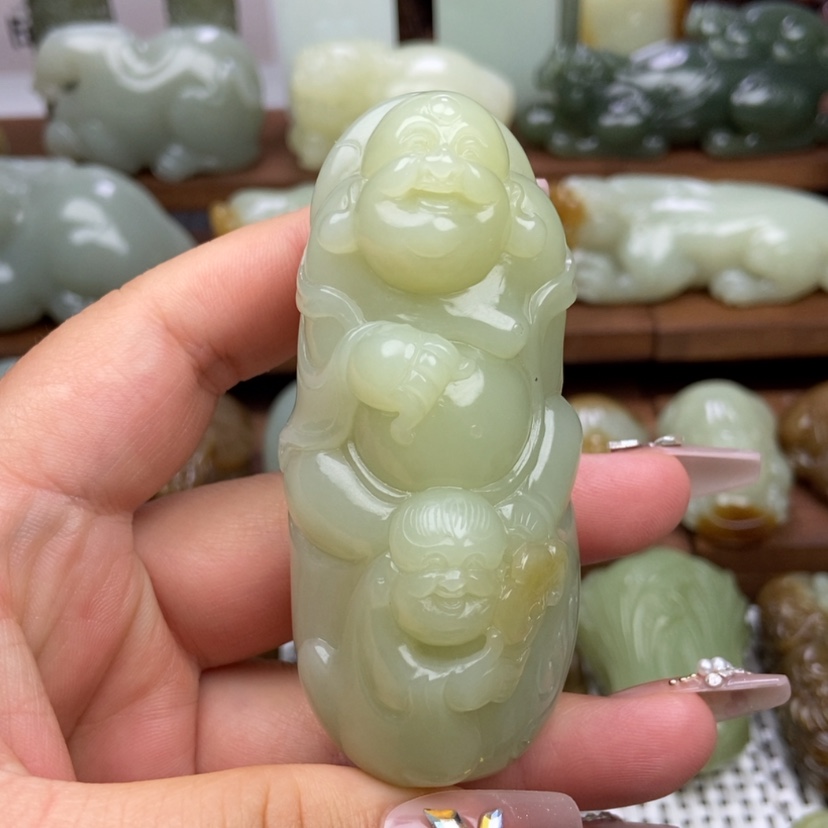 【闪购商品】未镶嵌和田玉把件?**果
