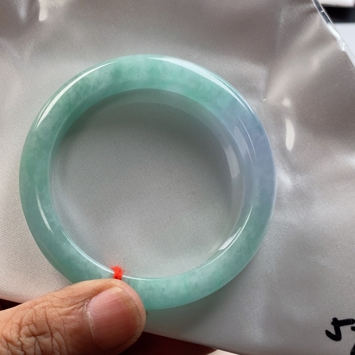 卿*以实物为准，拍哪个发哪个